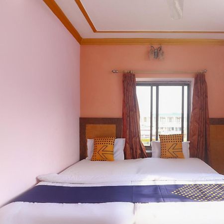 Spot On 75963 Hotel Prince Bodh Gaya Esterno foto