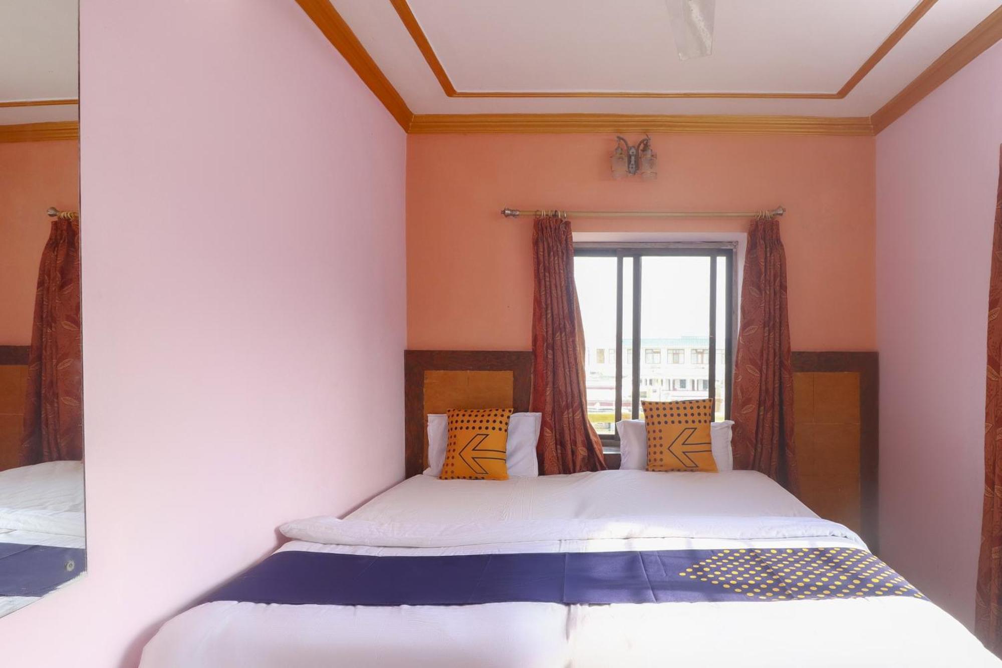 Spot On 75963 Hotel Prince Bodh Gaya Esterno foto