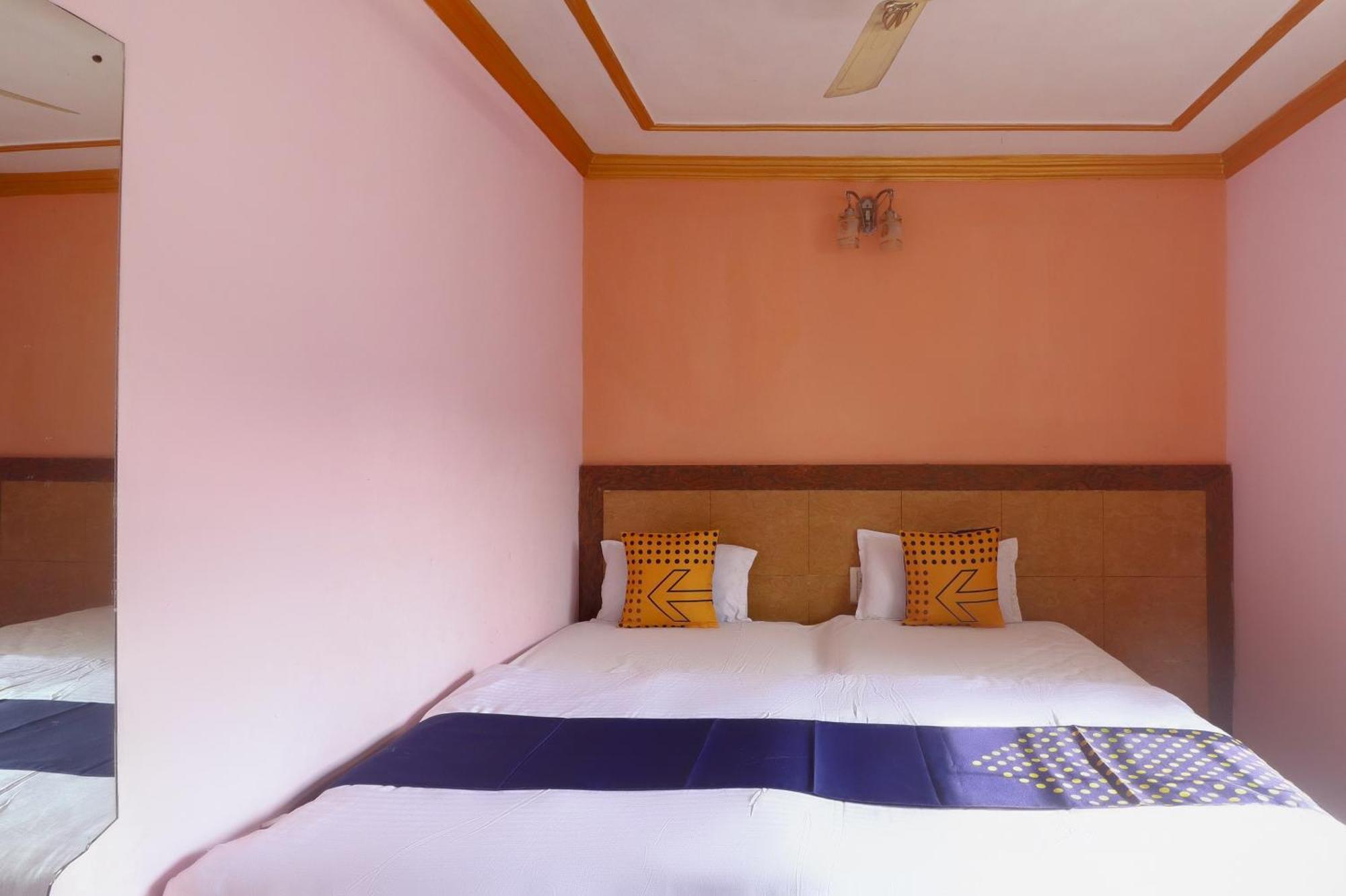 Spot On 75963 Hotel Prince Bodh Gaya Esterno foto